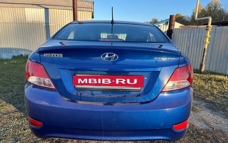 Hyundai Solaris II рестайлинг, 2011 год, 500 000 рублей, 2 фотография