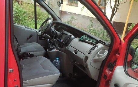 Renault Trafic, 2005 год, 850 000 рублей, 7 фотография