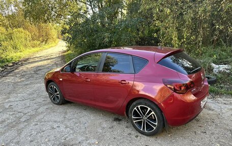 Opel Astra J, 2011 год, 460 000 рублей, 3 фотография