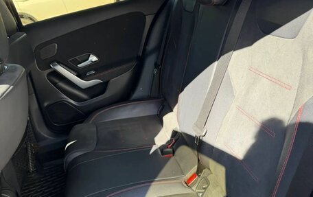Mercedes-Benz A-Класс, 2018 год, 2 700 000 рублей, 19 фотография