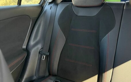 Mercedes-Benz A-Класс, 2018 год, 2 700 000 рублей, 17 фотография