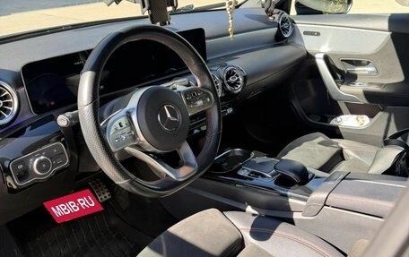 Mercedes-Benz A-Класс, 2018 год, 2 700 000 рублей, 18 фотография