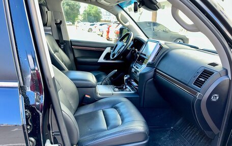 Toyota Land Cruiser 200, 2016 год, 6 300 000 рублей, 8 фотография