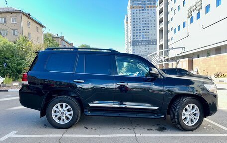 Toyota Land Cruiser 200, 2016 год, 6 300 000 рублей, 3 фотография