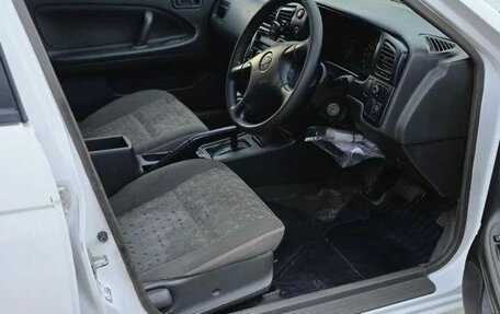 Nissan Expert, 2000 год, 295 000 рублей, 4 фотография