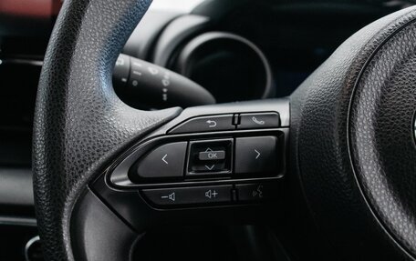 Toyota Yaris, 2020 год, 1 500 000 рублей, 18 фотография