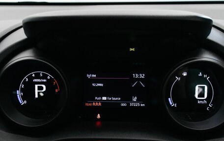 Toyota Yaris, 2020 год, 1 500 000 рублей, 19 фотография