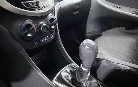 Hyundai Solaris II рестайлинг, 2013 год, 787 000 рублей, 18 фотография