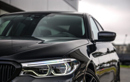 BMW 5 серия, 2019 год, 3 179 777 рублей, 2 фотография