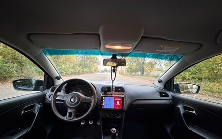 Volkswagen Polo VI (EU Market), 2012 год, 700 000 рублей, 8 фотография