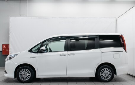 Toyota Esquire I, 2016 год, 1 699 000 рублей, 8 фотография