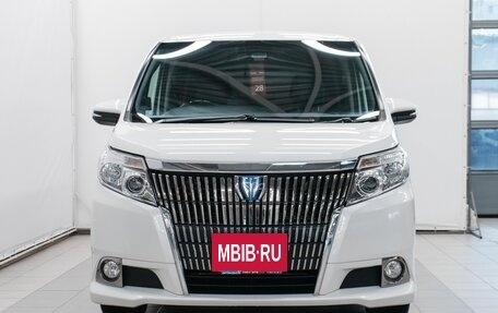 Toyota Esquire I, 2016 год, 1 699 000 рублей, 2 фотография