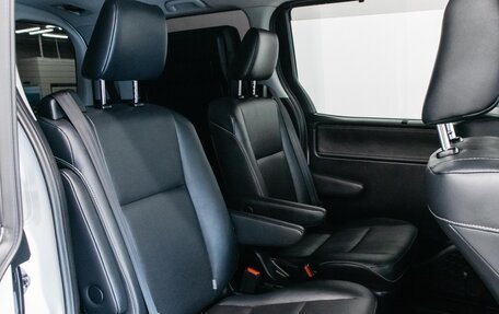 Toyota Esquire I, 2016 год, 1 699 000 рублей, 27 фотография