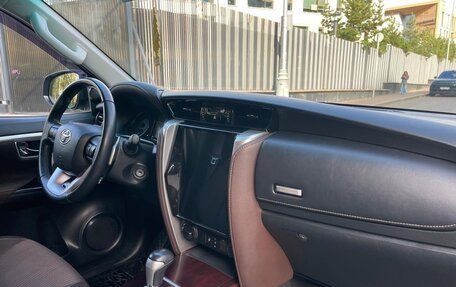 Toyota Fortuner II, 2019 год, 3 700 000 рублей, 24 фотография