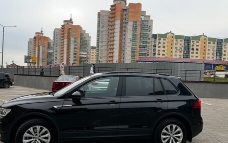 Volkswagen Tiguan II, 2020 год, 2 630 000 рублей, 3 фотография