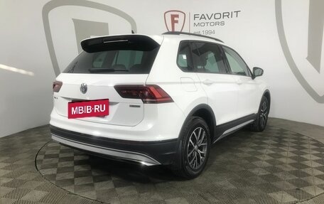Volkswagen Tiguan II, 2019 год, 1 825 000 рублей, 6 фотография