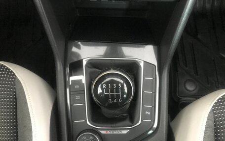 Volkswagen Tiguan II, 2019 год, 1 825 000 рублей, 13 фотография