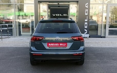 Volkswagen Tiguan II, 2019 год, 1 999 000 рублей, 6 фотография
