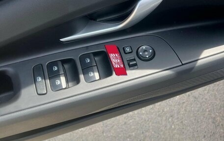 Hyundai Elantra, 2023 год, 2 300 000 рублей, 6 фотография