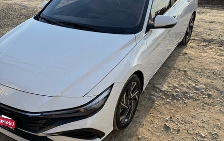 Hyundai Elantra, 2023 год, 2 300 000 рублей, 4 фотография