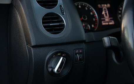 Volkswagen Tiguan I, 2012 год, 998 000 рублей, 13 фотография