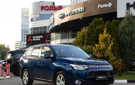 Mitsubishi Outlander III рестайлинг 3, 2013 год, 1 098 000 рублей, 2 фотография