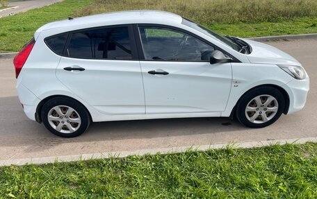 Hyundai Solaris II рестайлинг, 2014 год, 850 000 рублей, 4 фотография
