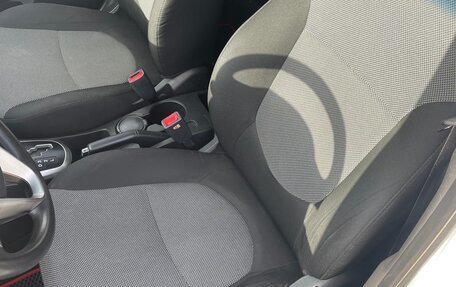 Hyundai Solaris II рестайлинг, 2014 год, 850 000 рублей, 16 фотография