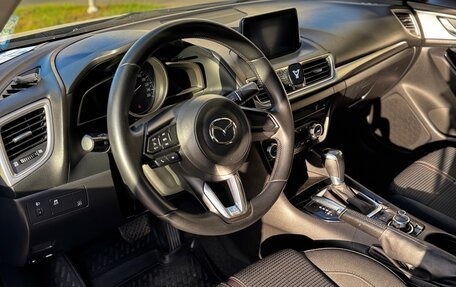 Mazda 3, 2018 год, 1 370 000 рублей, 20 фотография