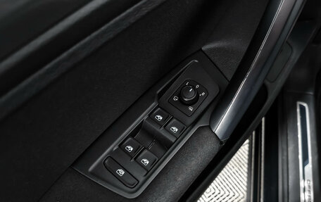 Volkswagen Tiguan II, 2020 год, 2 439 000 рублей, 10 фотография
