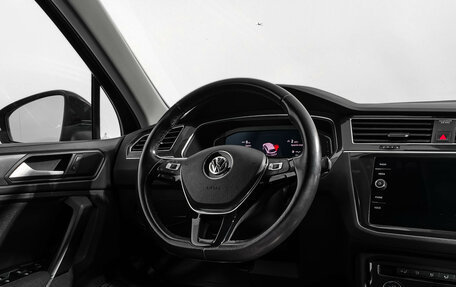 Volkswagen Tiguan II, 2020 год, 2 439 000 рублей, 16 фотография