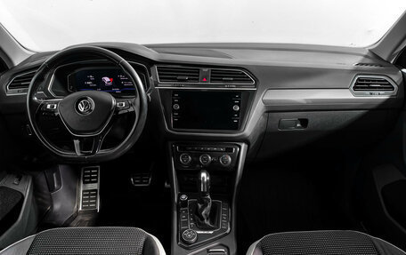 Volkswagen Tiguan II, 2020 год, 2 439 000 рублей, 15 фотография