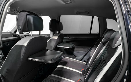 Volkswagen Tiguan II, 2020 год, 2 439 000 рублей, 13 фотография