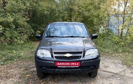 Chevrolet Niva I рестайлинг, 2017 год, 700 000 рублей, 2 фотография