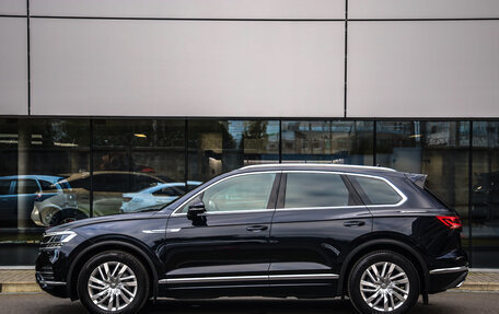 Volkswagen Touareg III, 2018 год, 4 300 000 рублей, 9 фотография