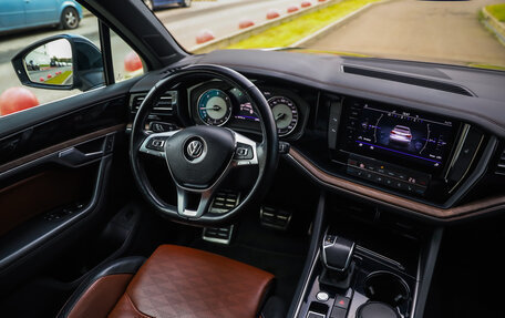 Volkswagen Touareg III, 2018 год, 4 300 000 рублей, 12 фотография