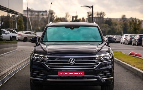 Volkswagen Touareg III, 2018 год, 4 300 000 рублей, 4 фотография