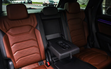 Volkswagen Touareg III, 2018 год, 4 300 000 рублей, 32 фотография