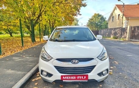 Hyundai ix35 I рестайлинг, 2013 год, 1 070 000 рублей, 2 фотография