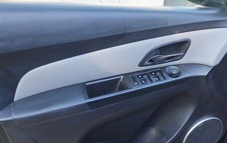 Chevrolet Cruze II, 2011 год, 500 000 рублей, 9 фотография