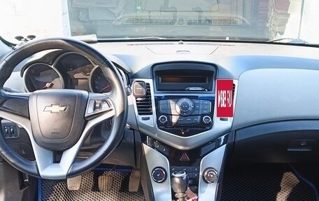 Chevrolet Cruze II, 2011 год, 500 000 рублей, 6 фотография