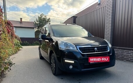 Peugeot Partner II рестайлинг 2, 2017 год, 870 000 рублей, 3 фотография