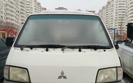Mitsubishi Delica IV, 2002 год, 630 000 рублей, 2 фотография