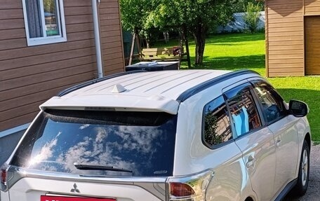 Mitsubishi Outlander III рестайлинг 3, 2012 год, 2 190 000 рублей, 6 фотография