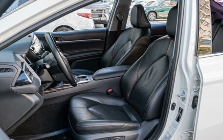 Toyota Camry, 2019 год, 2 690 000 рублей, 10 фотография