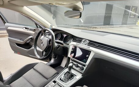 Volkswagen Passat B8 рестайлинг, 2019 год, 1 885 000 рублей, 7 фотография