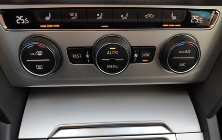 Volkswagen Passat B8 рестайлинг, 2019 год, 1 885 000 рублей, 11 фотография