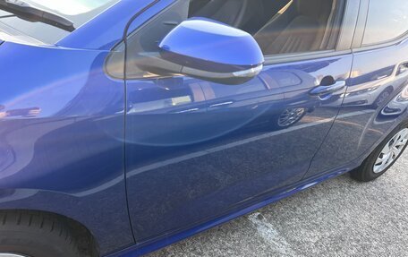 Toyota Yaris, 2022 год, 1 390 000 рублей, 8 фотография