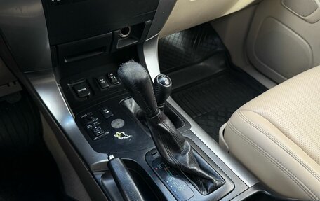 Toyota Land Cruiser Prado 120 рестайлинг, 2006 год, 1 749 000 рублей, 20 фотография