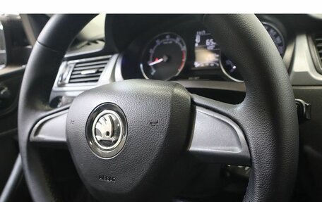 Skoda Rapid I, 2018 год, 1 300 000 рублей, 8 фотография